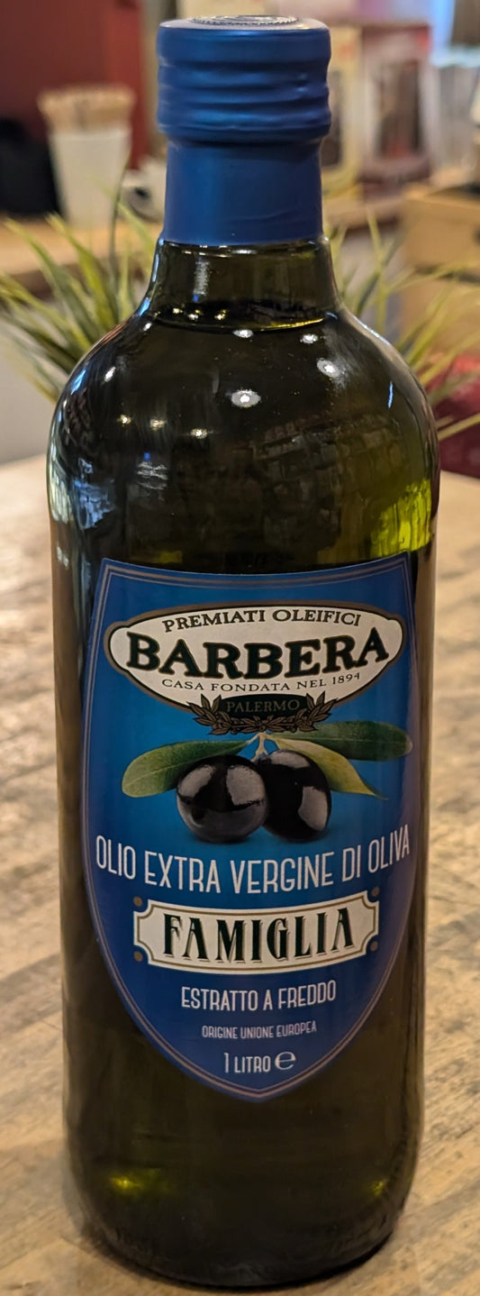 Famiglia extra virgin olive oil delicious smooth flow olive oil with a light aftertaste