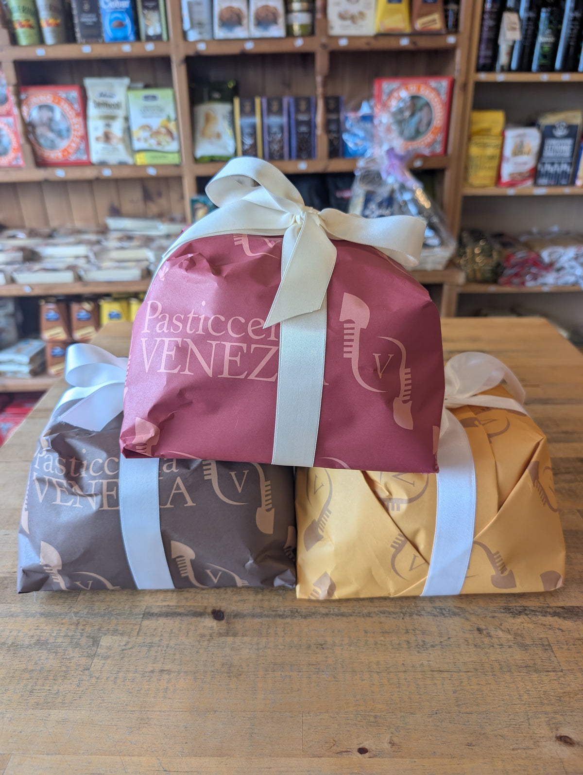 Fraccaro handwrapped for Da Vinci panettone
